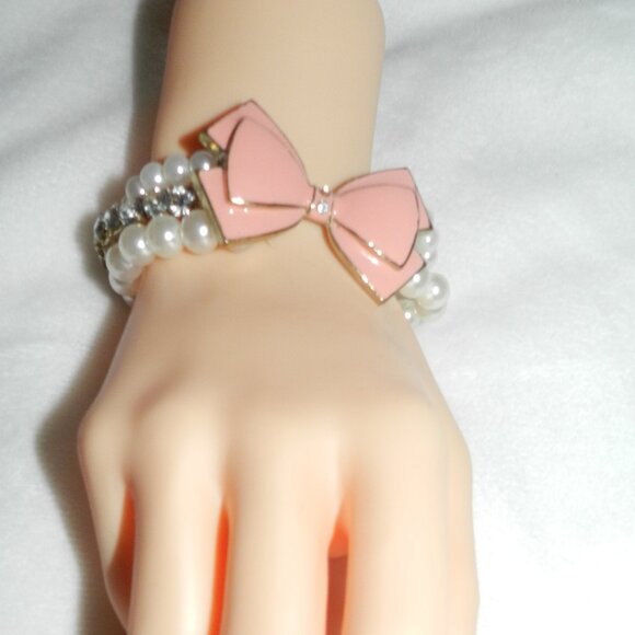 Betsey Johnson Pink Bow Crystal's Pearls Triple bracelet RARE
